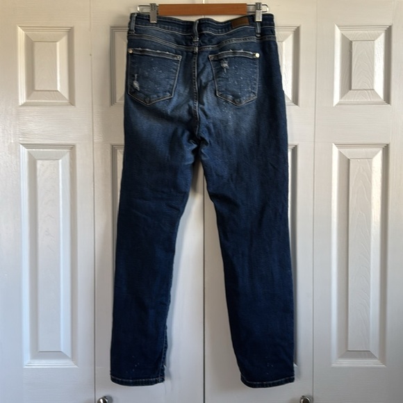 Judy Blue | Boyfriend Fit | 9/29 | Heavily Distressed - Picture 7 of 11